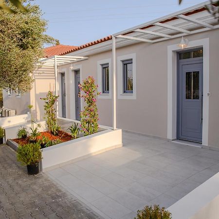 Dionisos Suites ليكسوري المظهر الخارجي الصورة