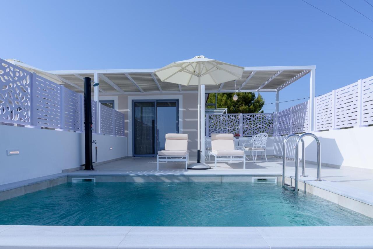 Dionisos Suites ليكسوري المظهر الخارجي الصورة