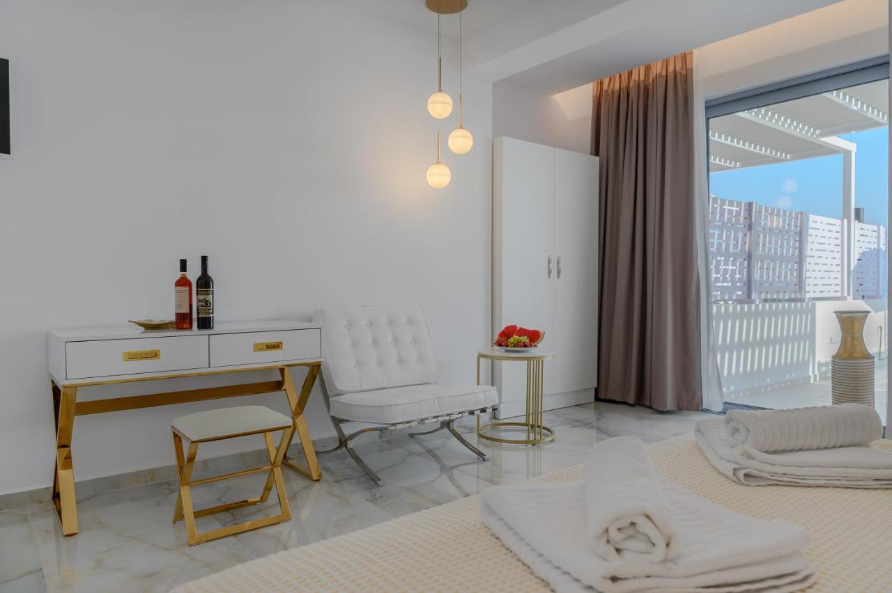 Dionisos Suites ليكسوري المظهر الخارجي الصورة