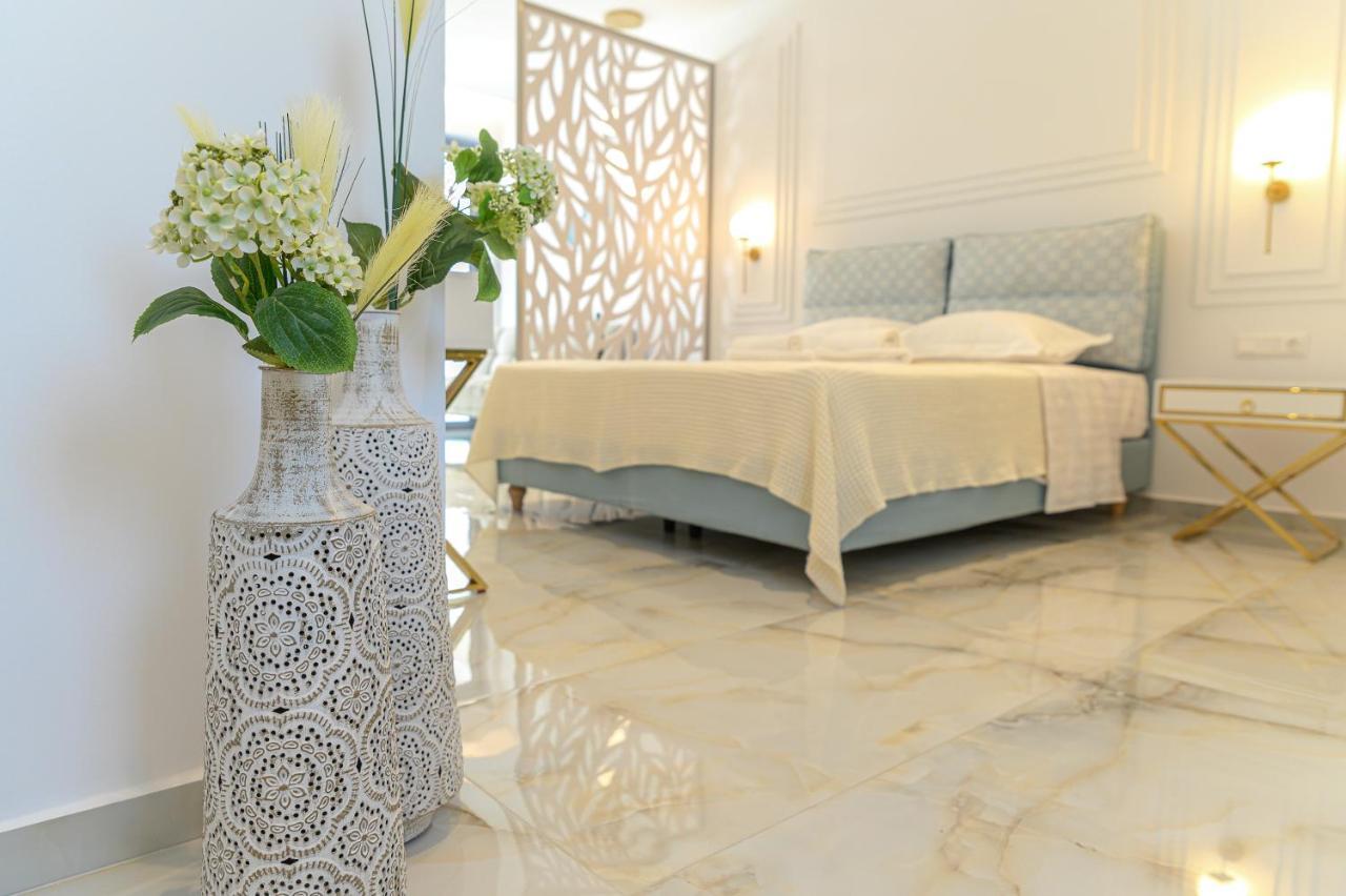 Dionisos Suites ليكسوري المظهر الخارجي الصورة