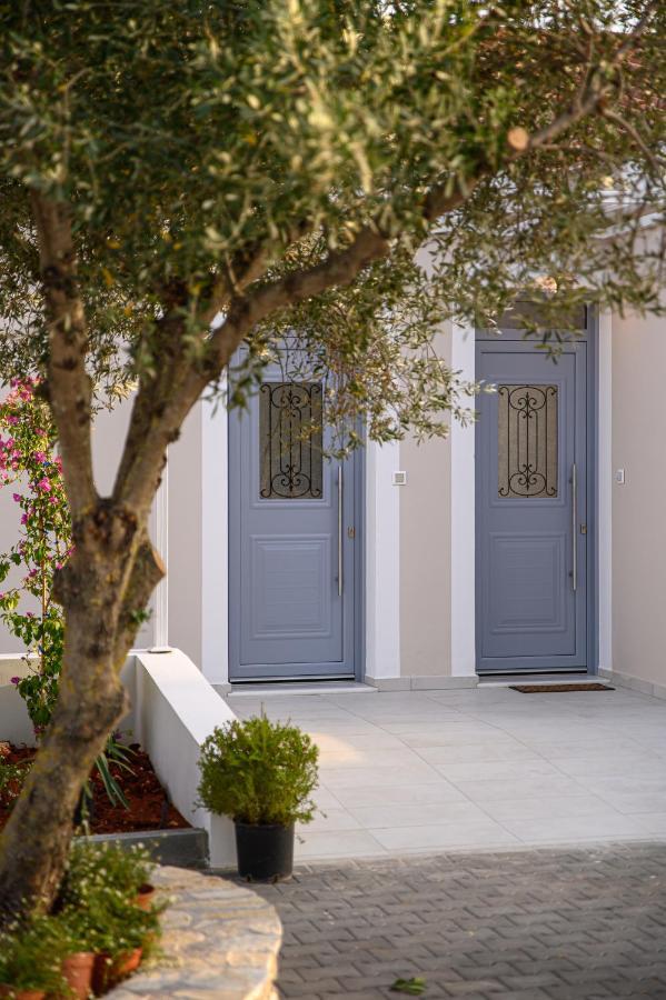 Dionisos Suites ليكسوري المظهر الخارجي الصورة
